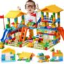 ערכת בנייה לילדים – דומה ללגו, מכילה 153 חלקים.